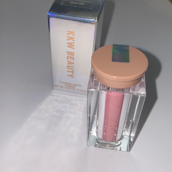 KKW Beauty “High Key” Flashing Lights Loose Powder - Picture 9 of 12